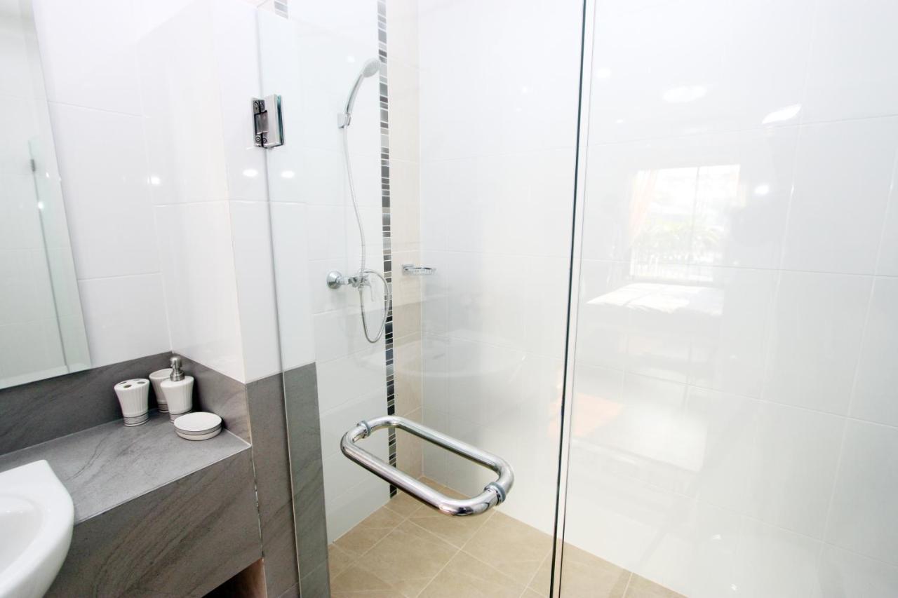 V-Twin Donjan Service Apartment Čiang Mai Exteriér fotografie