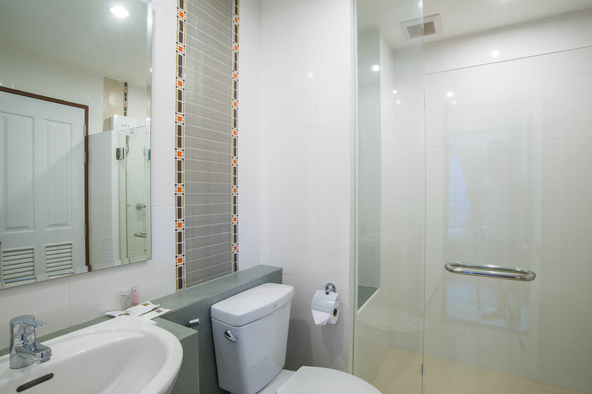 V-Twin Donjan Service Apartment Čiang Mai Exteriér fotografie