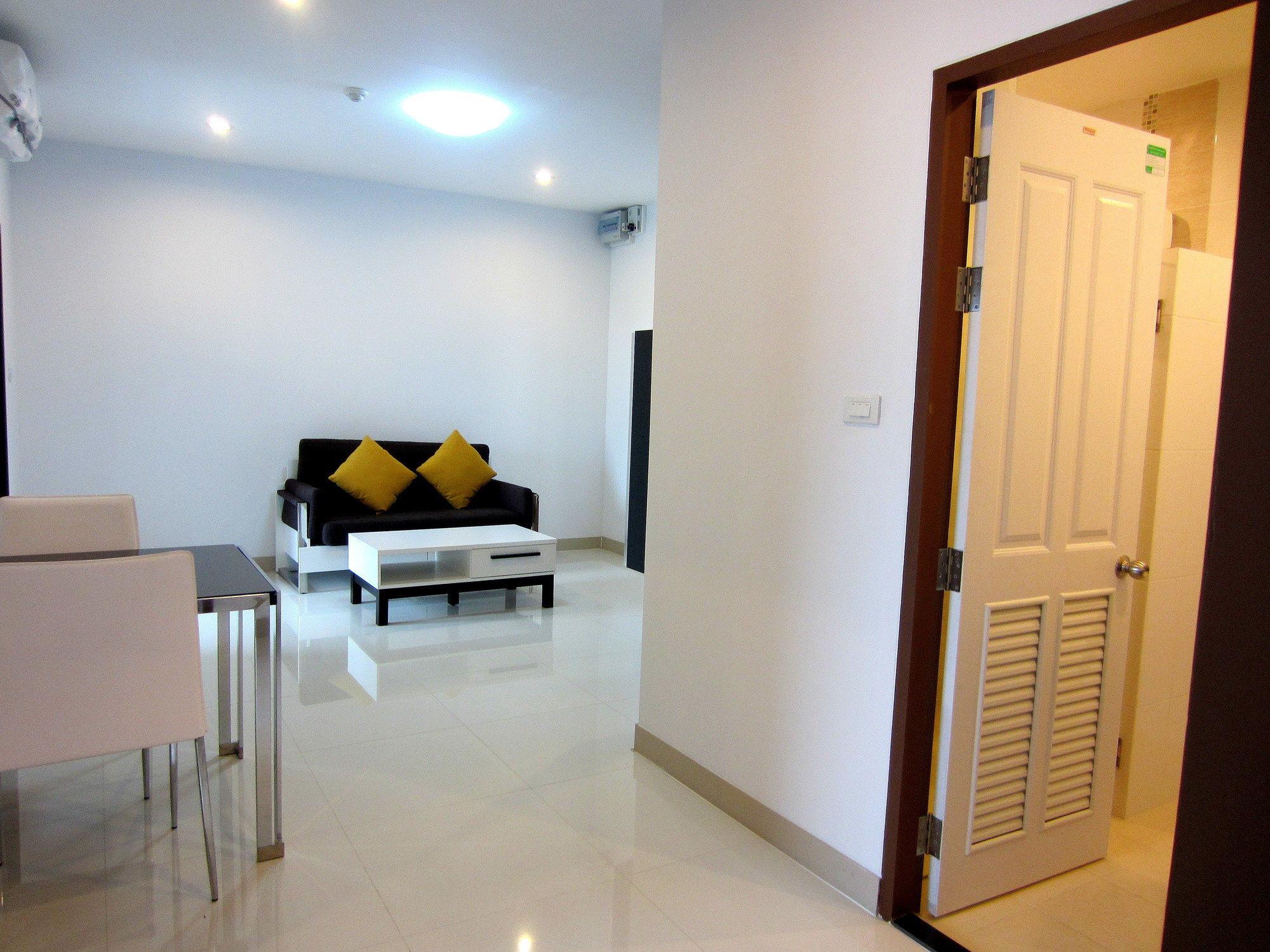 V-Twin Donjan Service Apartment Čiang Mai Exteriér fotografie