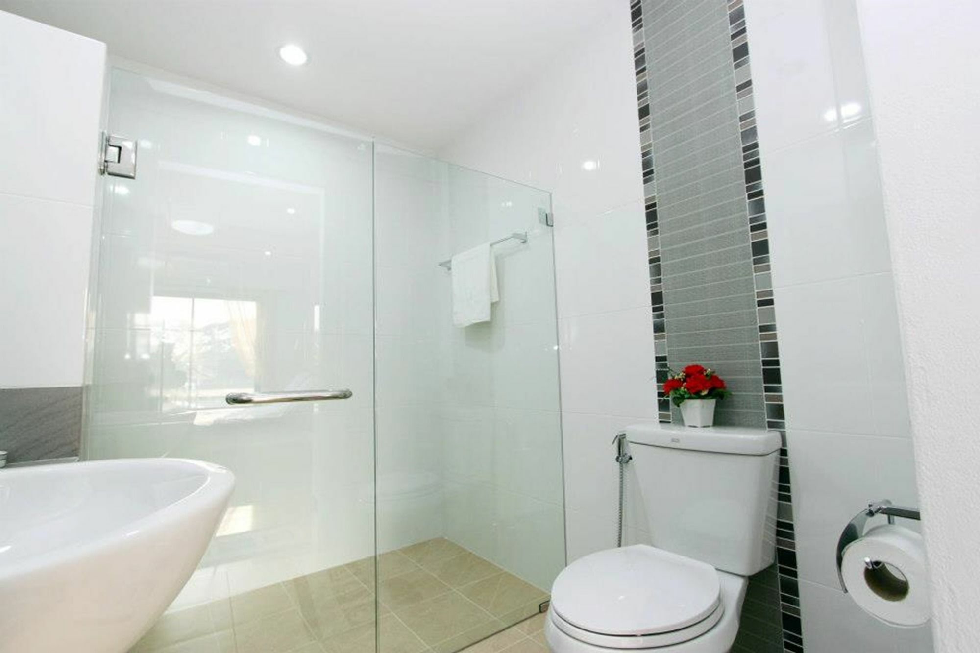 V-Twin Donjan Service Apartment Čiang Mai Exteriér fotografie